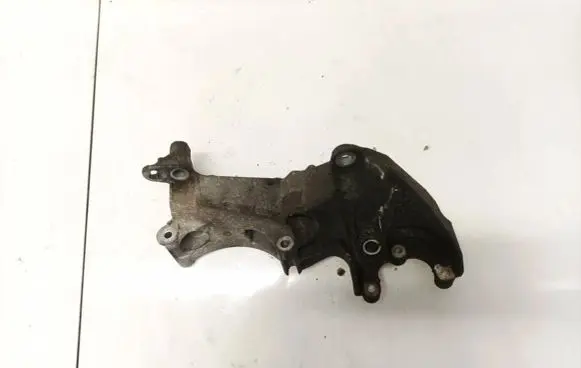 Engine mounting bracket