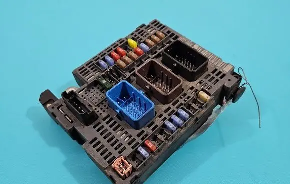 Peugeot 508 Central body control module IMPRK1360497
