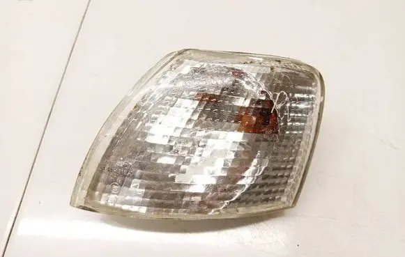Volkswagen PASSAT B5 Front indicator light 084411516lf