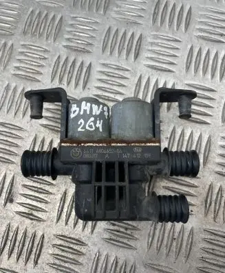 BMW 7 E65 E66 Coolant heater control valve 6906652 1147412159