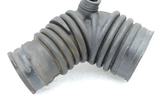 Toyota RAV 4 (XA30) Air intake hose/pipe