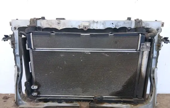 Toyota Auris E180 Radiator set 164000T240 167110T090 8845002430