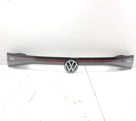 Tailgate rear/tail lights