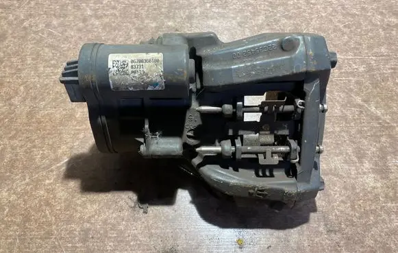 Maserati Ghibli Rear brake caliper 06700360180