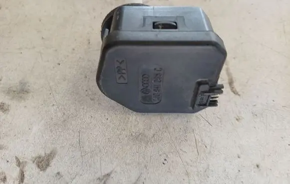 Volkswagen PASSAT B5.5 Headlight level adjustment motor 1J0941295C