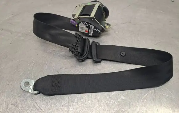 Skoda Octavia Mk2 (1Z) Front seatbelt 1Z0857701A