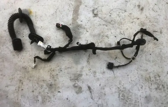 Renault Clio V Front door wiring loom 241245296R
