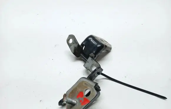 Mazda CX-5 Rear door lower hinge