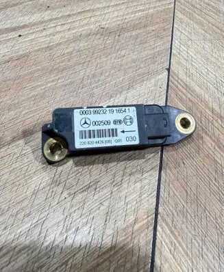 Mercedes-Benz S W220 Airbag deployment crash/impact sensor 2208204426 0003992321916541 002509