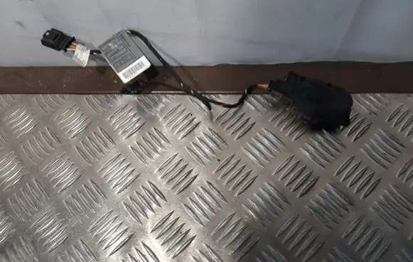 Mercedes-Benz GL X166 Air flap motor/actuator T1015556H
