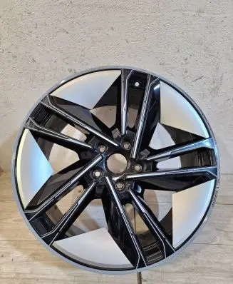 Audi E-tron GT R21 alloy rim 4j3601025