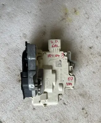 Audi Q7 4M Rear door lock 4G0839015