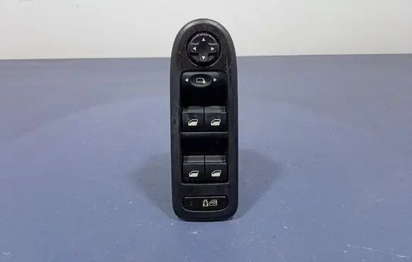 Peugeot 308 Electric window control switch 96644915XT
