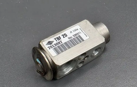Smart ForTwo II Air conditioning (A/C) expansion valve 7013097 TBF2D 326311