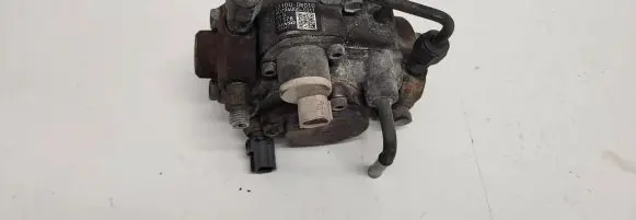 Toyota Avensis T250 Fuel injection high pressure pump 221000R010 2940000311