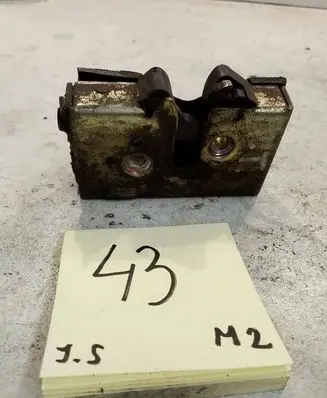 Audi 80 90 S2 B4 Front door lock 893837016