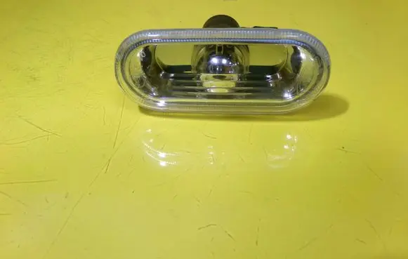 Volkswagen Golf IV Front fender indicator light 1J0949117