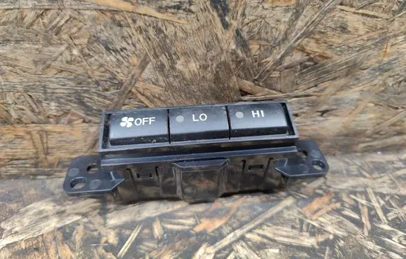 Mazda 5 Interior fan control switch 8X02