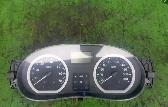 Dacia Logan I Speedometer (instrument cluster) 8200650539