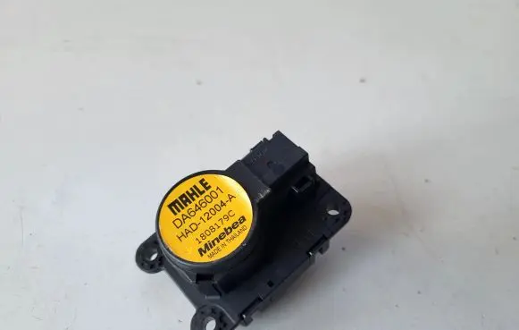 Opel Insignia B A/C air flow flap actuator/motor 1808179C