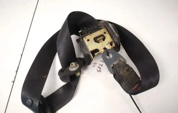 Peugeot 807 Front seatbelt