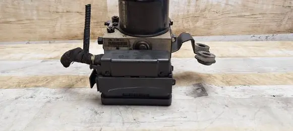 Volkswagen New Beetle ABS Pump 1C0907379E