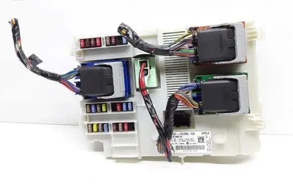 Volvo V60 Fuse module 31327996 BG9T14C256GA 31327996AA