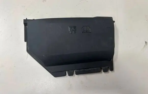 Ford Mondeo MK IV Fuse box cover 6G9T14A076AF