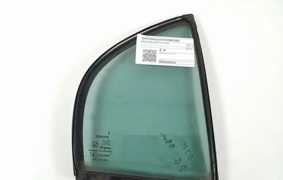Toyota Avensis T220 Rear vent window glass 