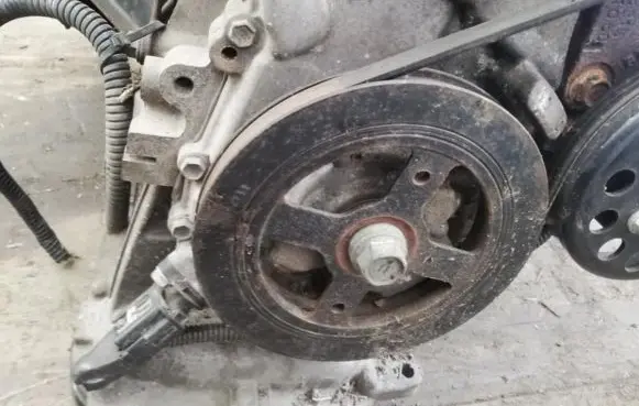 Toyota Prius (XW20) Crankshaft pulley
