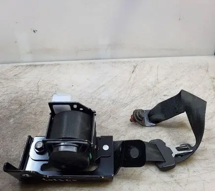 Hyundai i40 Rear seatbelt 898103Z000
