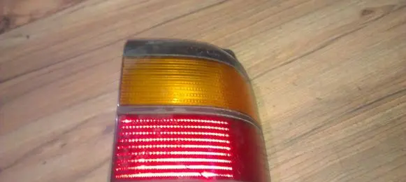 Volkswagen PASSAT B3 Rear/tail lights 333945257 nenutatyta