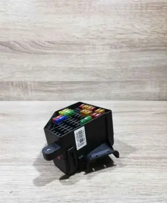 Audi A4 S4 B5 8D Fuse module 2060572043