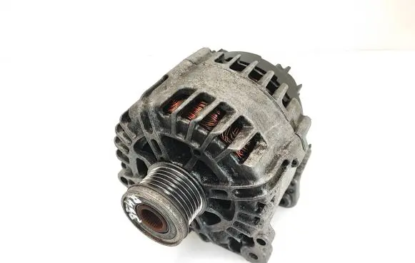 Skoda Octavia Mk2 (1Z) Generator/alternator 03C903025D 2607765A 210038187
