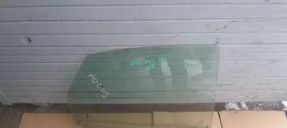 Ford Focus Rear side window