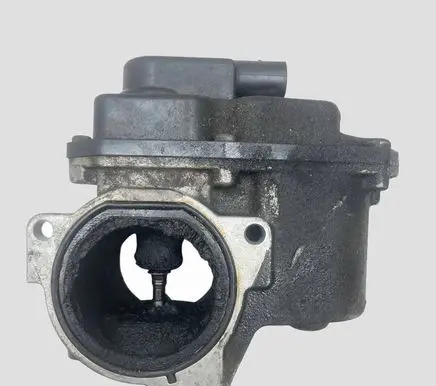 Volkswagen PASSAT B6 Throttle valve 03L131501G