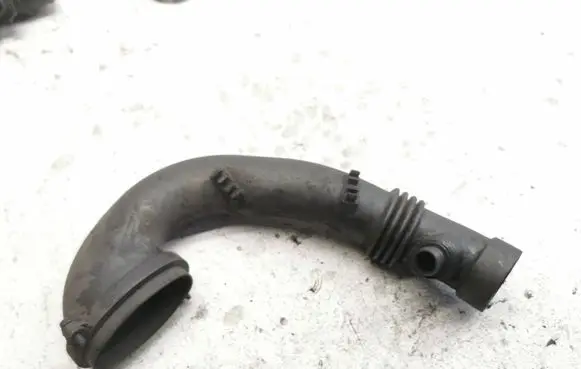 BMW 7 E65 E66 Air intake hose/pipe 10866710