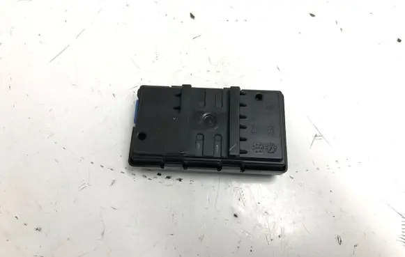 Opel Vivaro Aerial antenna amplifier 407211095R 21218814 23246805