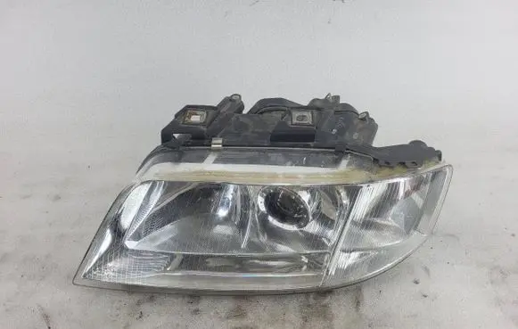 Audi A6 S6 C5 4B Headlight/headlamp 205378b