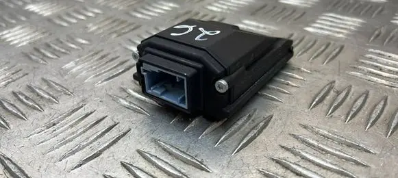 Nissan Qashqai Windshield/windscreen camera 2037505