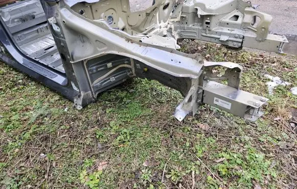 Tesla Model Y Front quarter panel 