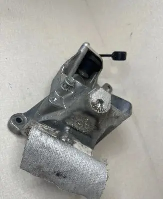 Audi Q7 4M Engine mounting bracket 4M0199308A K663SLM