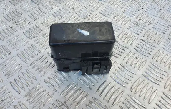 Nissan Juke II F16 Fuse box cover PU7083