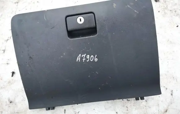 Toyota Corolla Verso AR10 Glove box 555510f010 55551-0f010