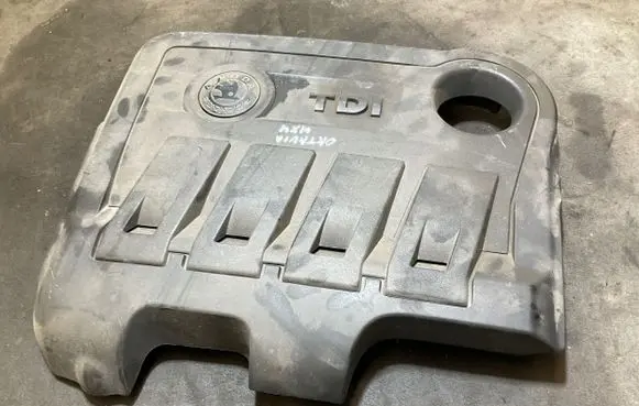 Skoda Octavia Mk2 (1Z) Engine cover (trim)