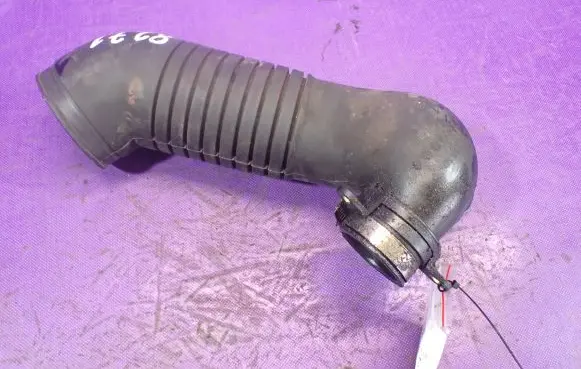 Audi A4 S4 B6 8E 8H Air intake hose/pipe 8E0129615