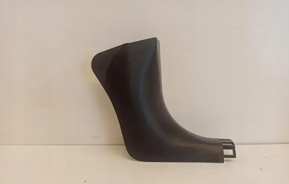 Suzuki Swift III Side skirt rear trim 76131-52R0