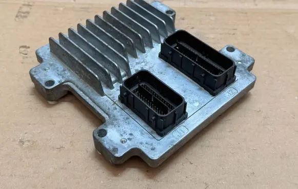 Opel Meriva B Engine control unit/module 12679198 12679199