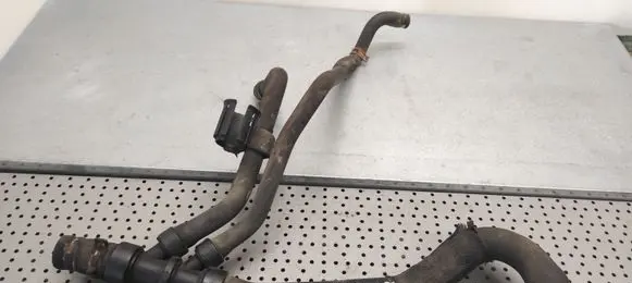 Engine coolant pipe/hose