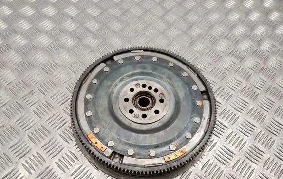 Mercedes-Benz E W212 Flywheel A6510301403